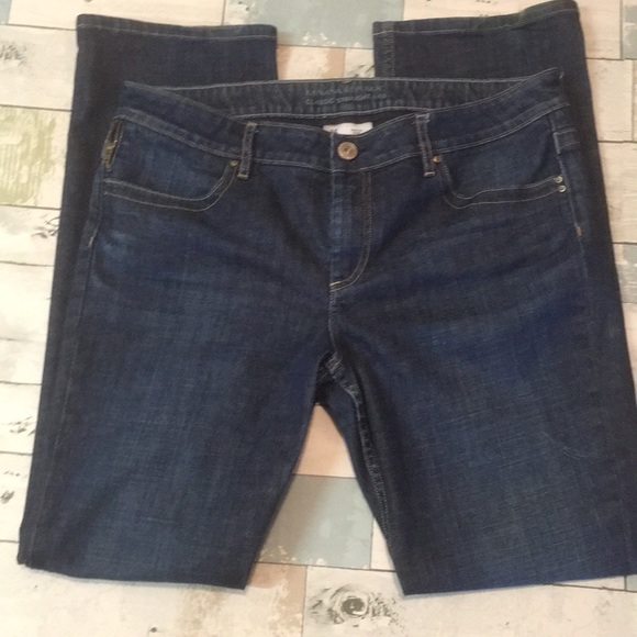 Banana Republic Denim - Banana Republic Classic Straight Leg Jeans